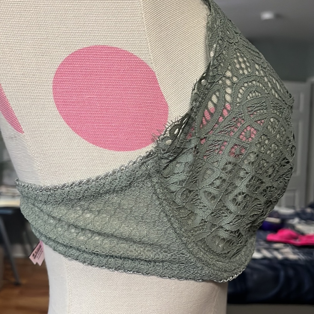 Bra - Picture 2 of 4